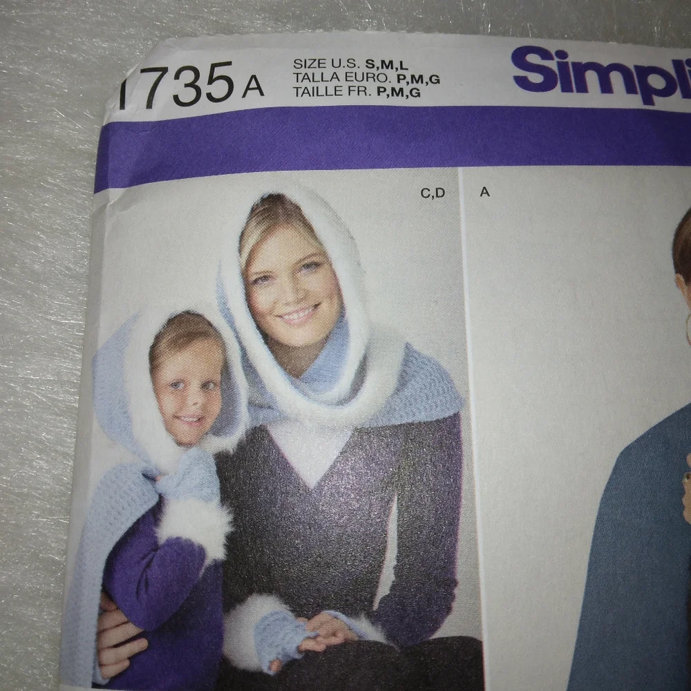 Simplicity 1735 Misses Cape Hood Hat Purse
